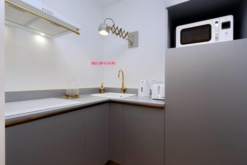 Ych-Renovated And Design Flat Close To The Center Рим Екстериор снимка