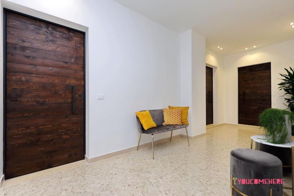 Ych-Renovated And Design Flat Close To The Center Рим Екстериор снимка